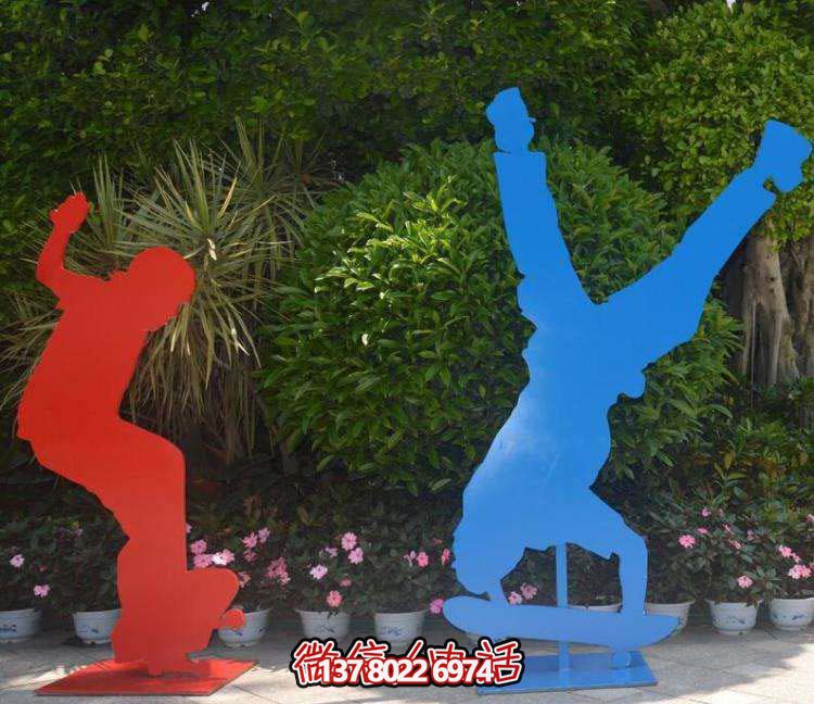 不銹鋼滑板雕塑，挑戰(zhàn)高難度運(yùn)動(dòng)