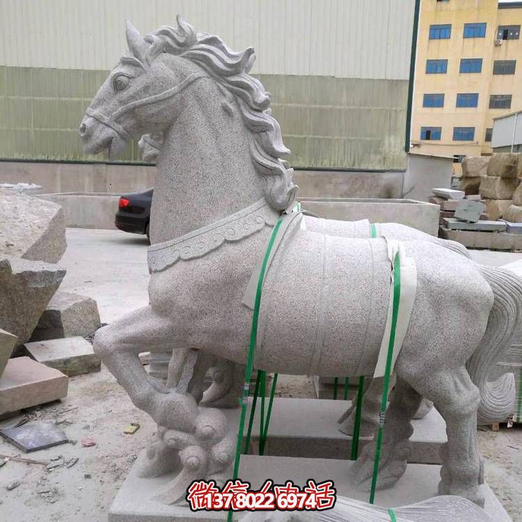 主題砂巖雕刻馬擺件，點綴園林廣場美景