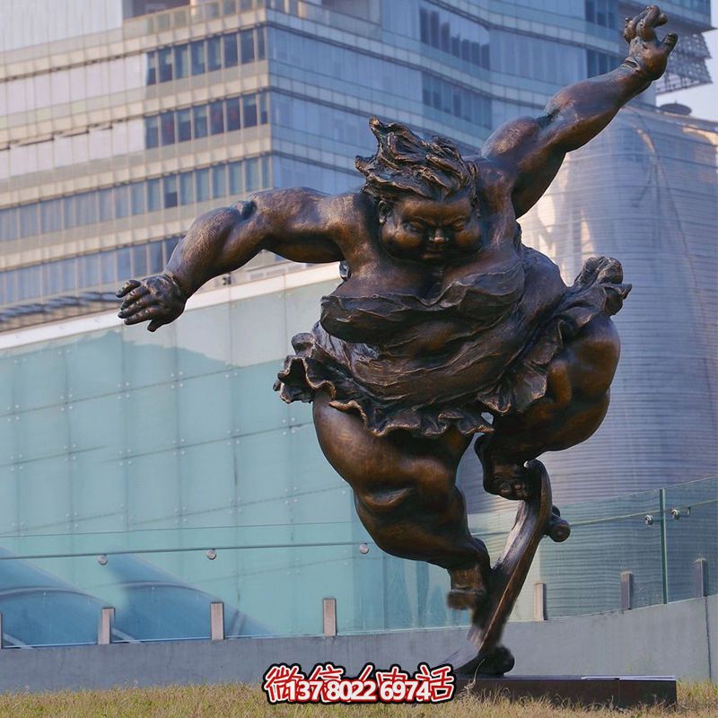 玻璃鋼雕塑滑板車，為城市公園和廣場(chǎng)帶來活力
