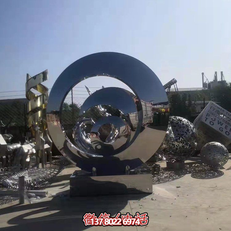 不銹鋼抽象幾何雕塑，鏡面圓環(huán)裝飾廣場(chǎng)、園林