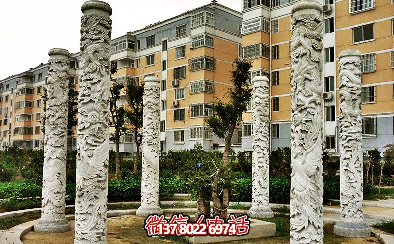 精美大理石浮雕龍柱，裝點小區(qū)花園