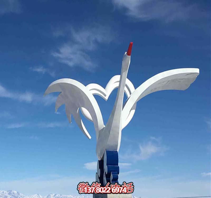 不銹鋼愛心鶴雕塑，點(diǎn)亮廣場(chǎng)創(chuàng)意之美