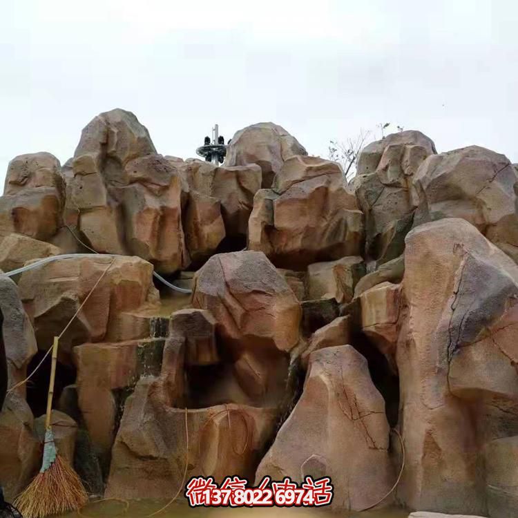 精致假山水泥裝飾游樂園，為小區(qū)提供無盡樂趣