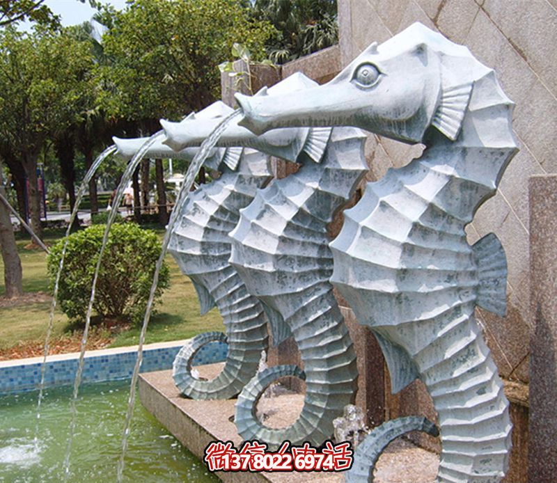青石石雕海馬雕塑，在公園里擺放只噴水創(chuàng)意裝置