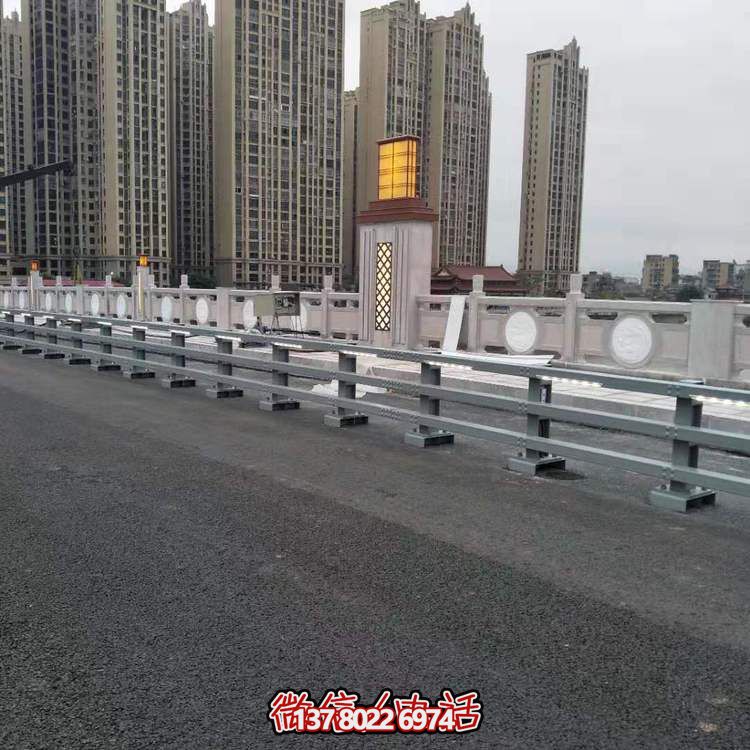 大理石護(hù)欄雕塑，為街道景觀帶來精美絕倫
