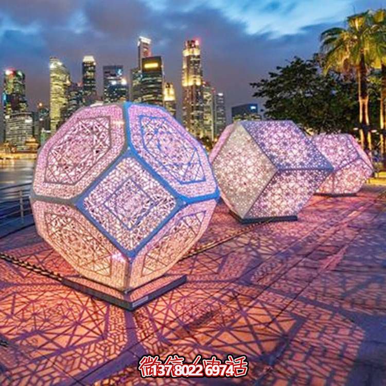 創(chuàng)意不銹鋼鏤空景觀雕塑，添彩美化戶外廣場(chǎng)