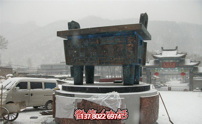 大型仿古青銅雕塑，營造獨特的戶外景觀