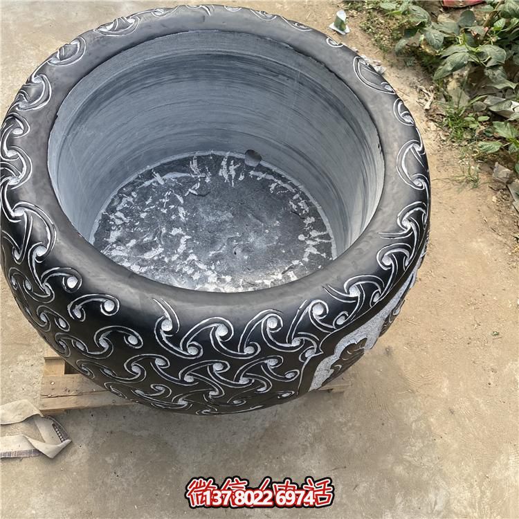 仿古大理石浮雕花紋花盆，營(yíng)造優(yōu)雅庭院空間