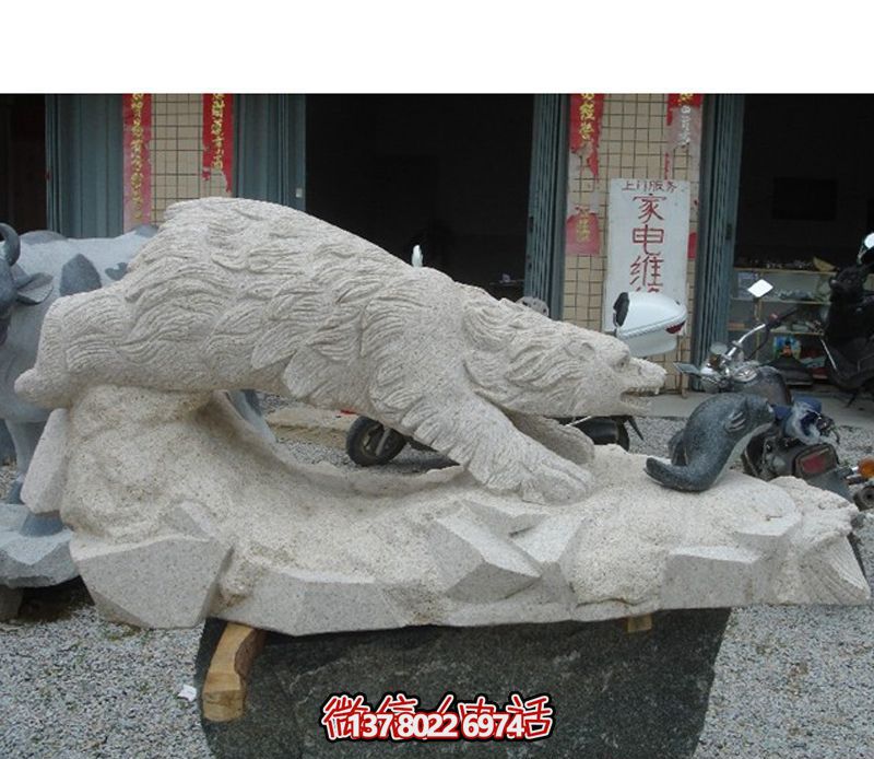 北極熊玻璃鋼雕塑，讓街道邊擺放創(chuàng)意爬行玻璃