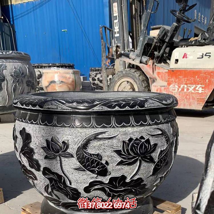 精美荷花浮雕缸，融合經(jīng)典元素，打造清新安靜空間