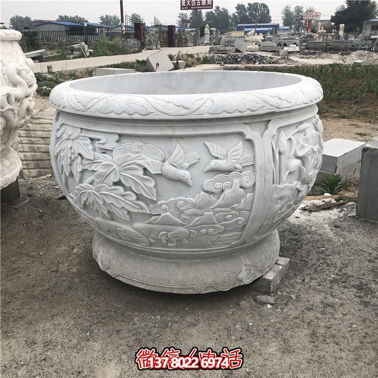 精美大型浮雕蓮花養(yǎng)魚石缸，讓你的庭院更加美麗