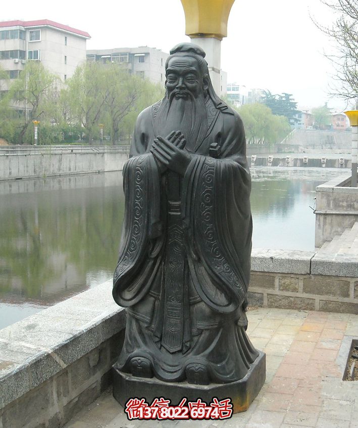 歷史名人雕塑，銅像點綴湖邊公園小區(qū)