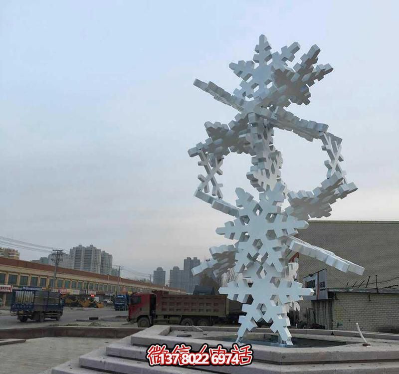 現(xiàn)代不銹鋼雕塑景觀樹，點(diǎn)亮城市花園