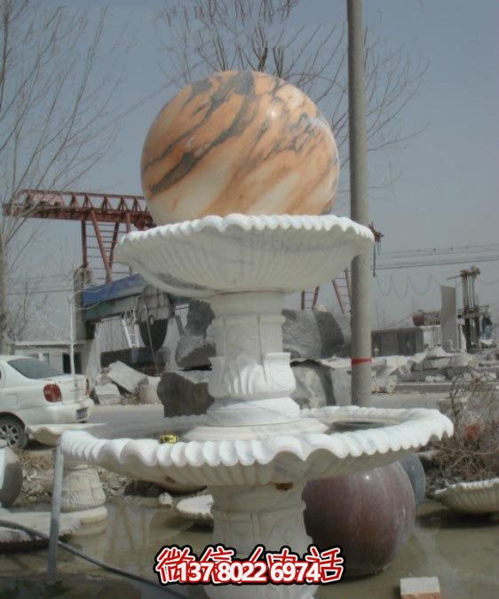公園完美融合大理石、風(fēng)水球、噴泉和雕塑的美景