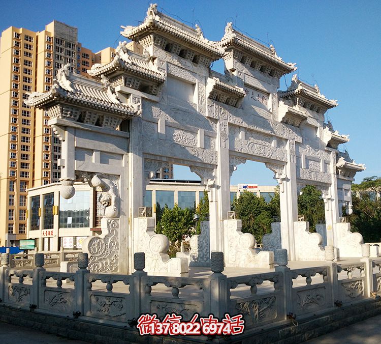 精美石雕牌坊，給城市的小區(qū)增添了一抹精致的文化氣息