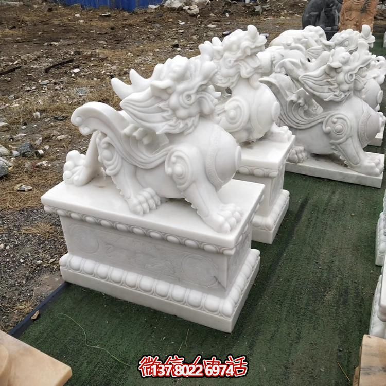 漢白玉貔貅雕塑，門口裝飾打造質(zhì)感庭院